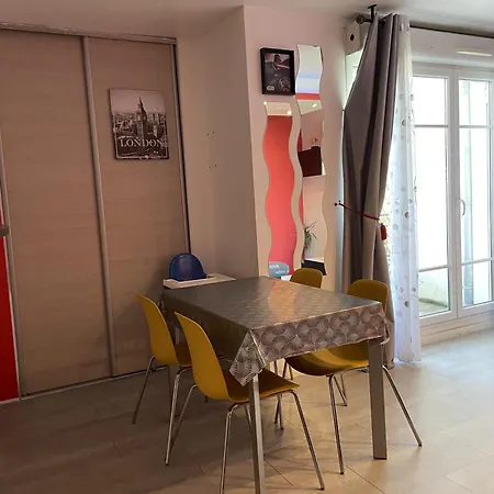 15 Min Walk To Disneylandparis, 5 Min Walk To Val D'europe Mall And Train Rer A, Monyhome For 4 Persons Apartment Chessy (Seine-et-Marne)